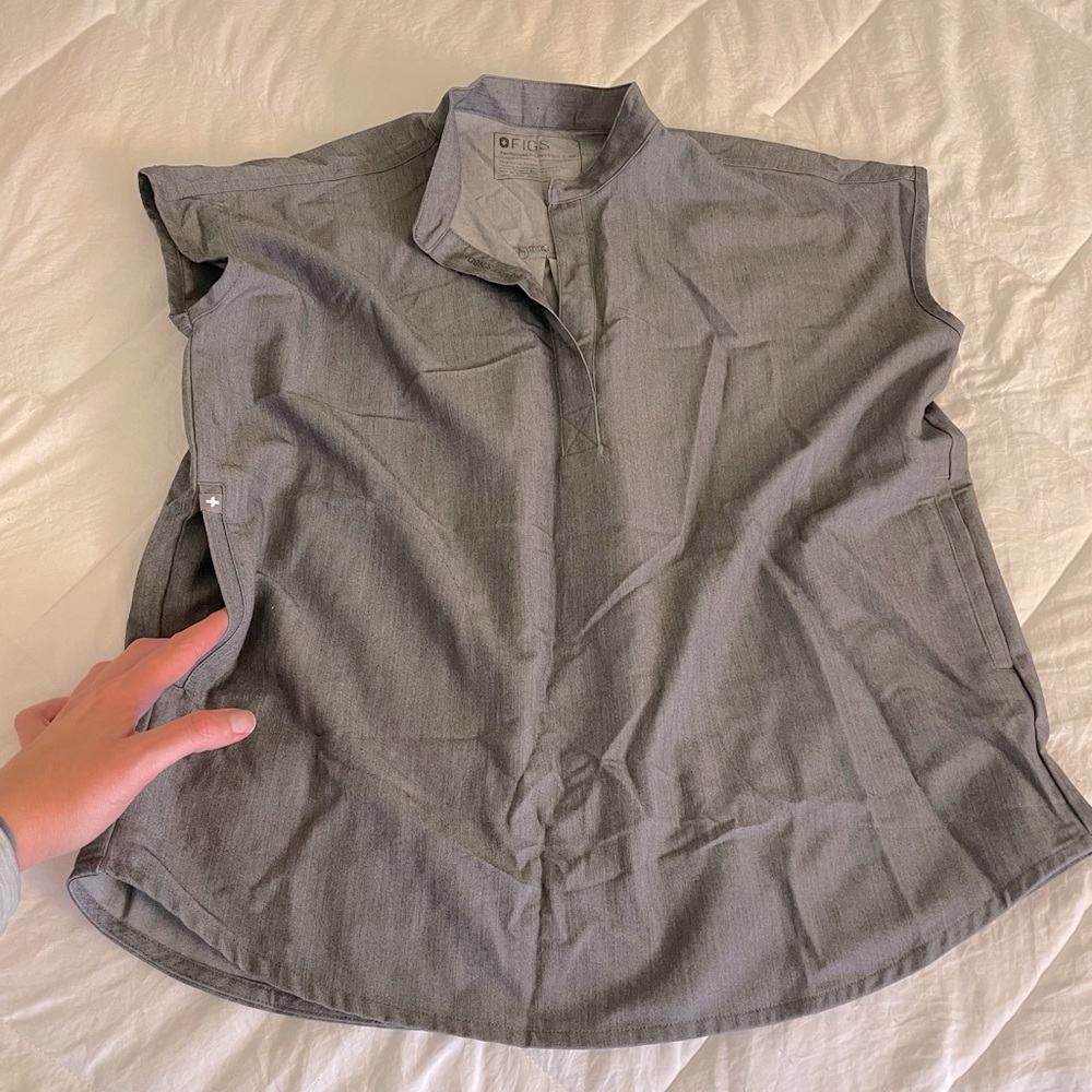 Rafaela fig scrub top